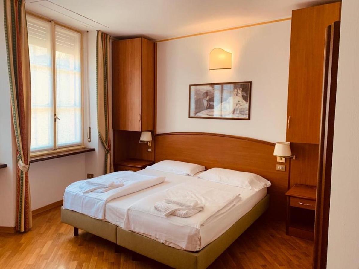 Hotel Saini With Air Conditioning Stresa Exterior photo